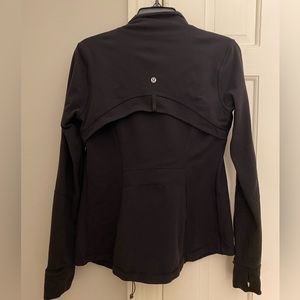LULULEMON BLACK SIZE 8 DEFINE JACKET
